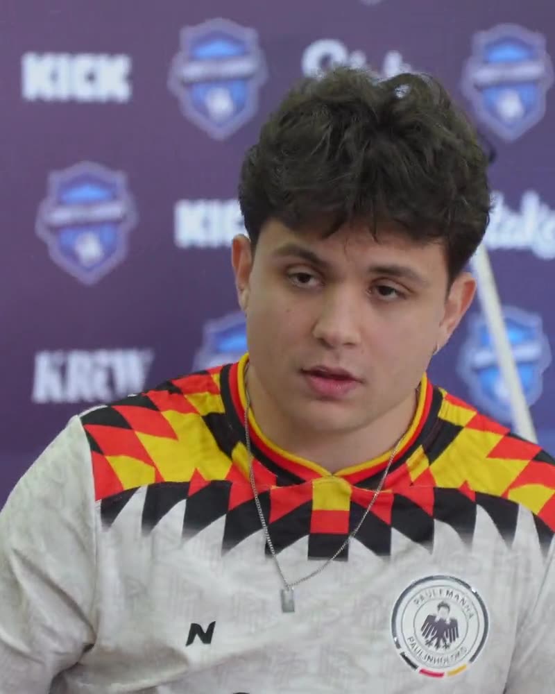 Paulinho o Loko na coletiva da Loko's League